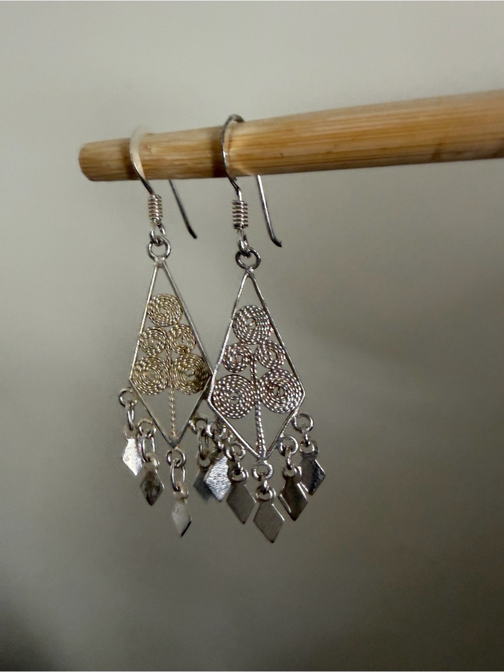 Filigree Diamond-Shaped Dangle Earrings - Silver